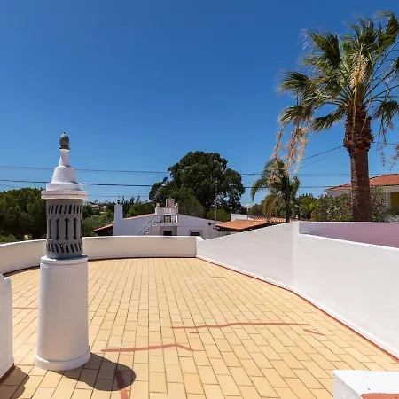 New! Fantastic With Private Pool In Gale