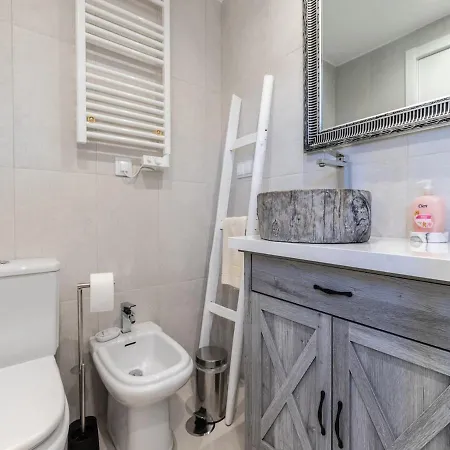 New! Fantastic With Private Pool In Gale 吉亚